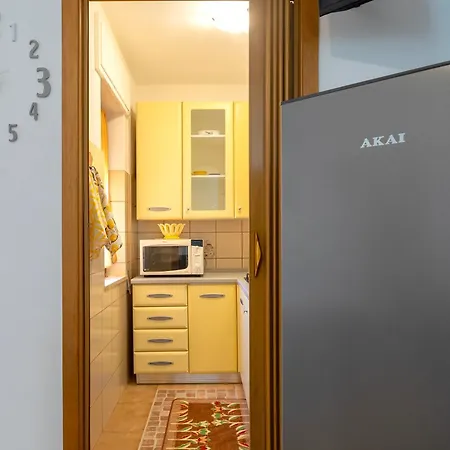 アパート Marina Di